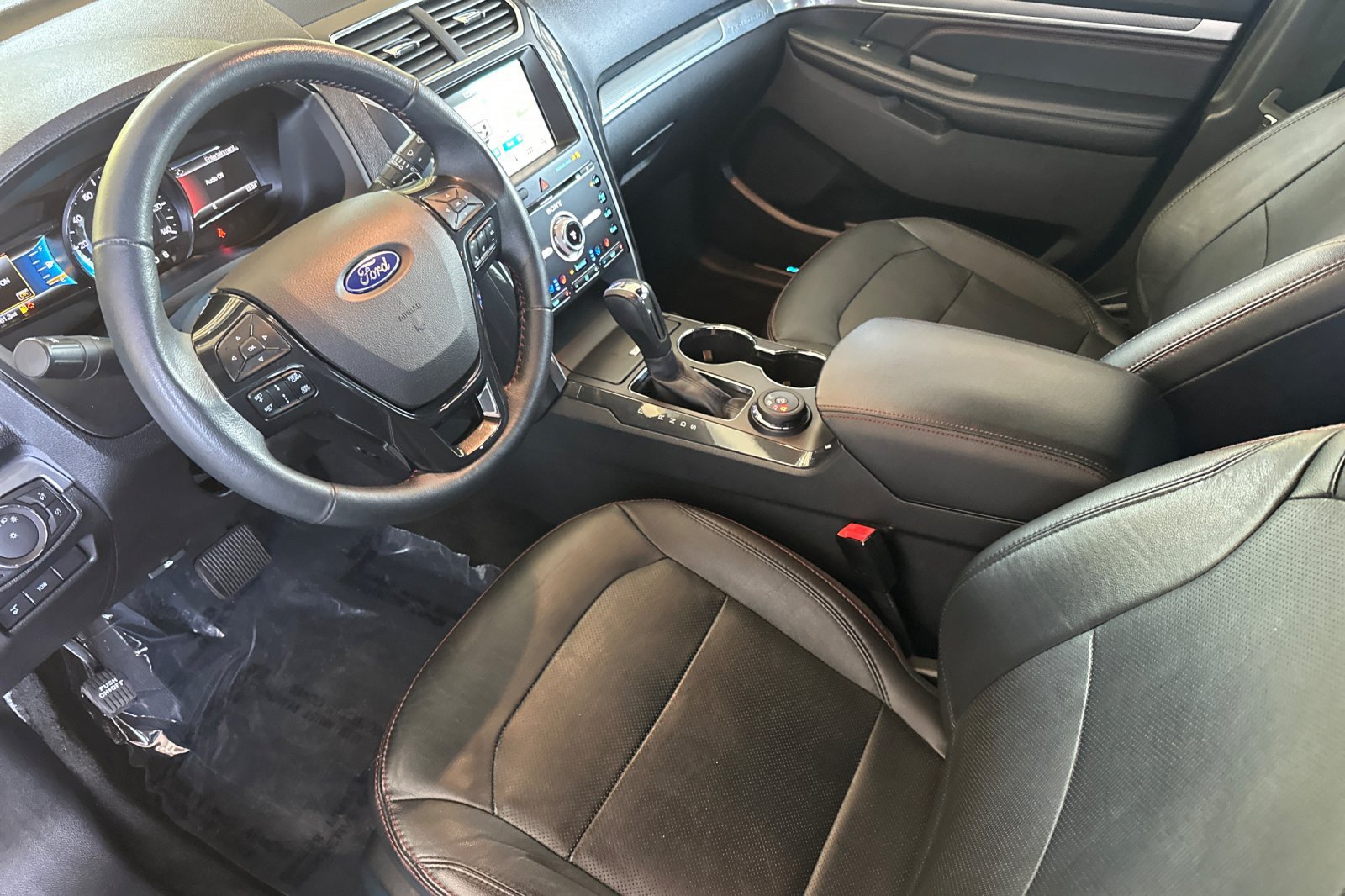 Used 2018 Ford Explorer Sport w/ Equipment Group 401A AWD/4WD image 11