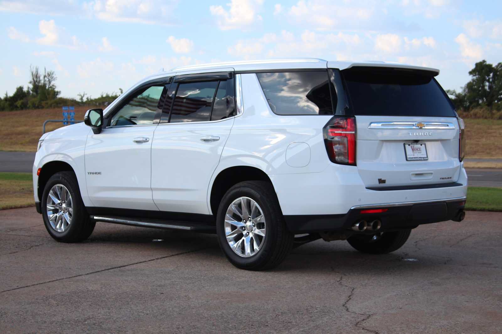 Used 2023 Chevrolet Tahoe Premier AWD/4WD image 8
