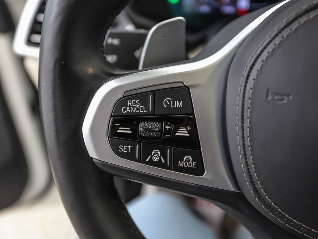 Used 2021 BMW X5 xDrive40i w/ M Sport Package image 12