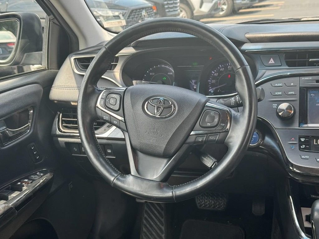 Used 2018 Toyota Avalon Limited FWD image 18