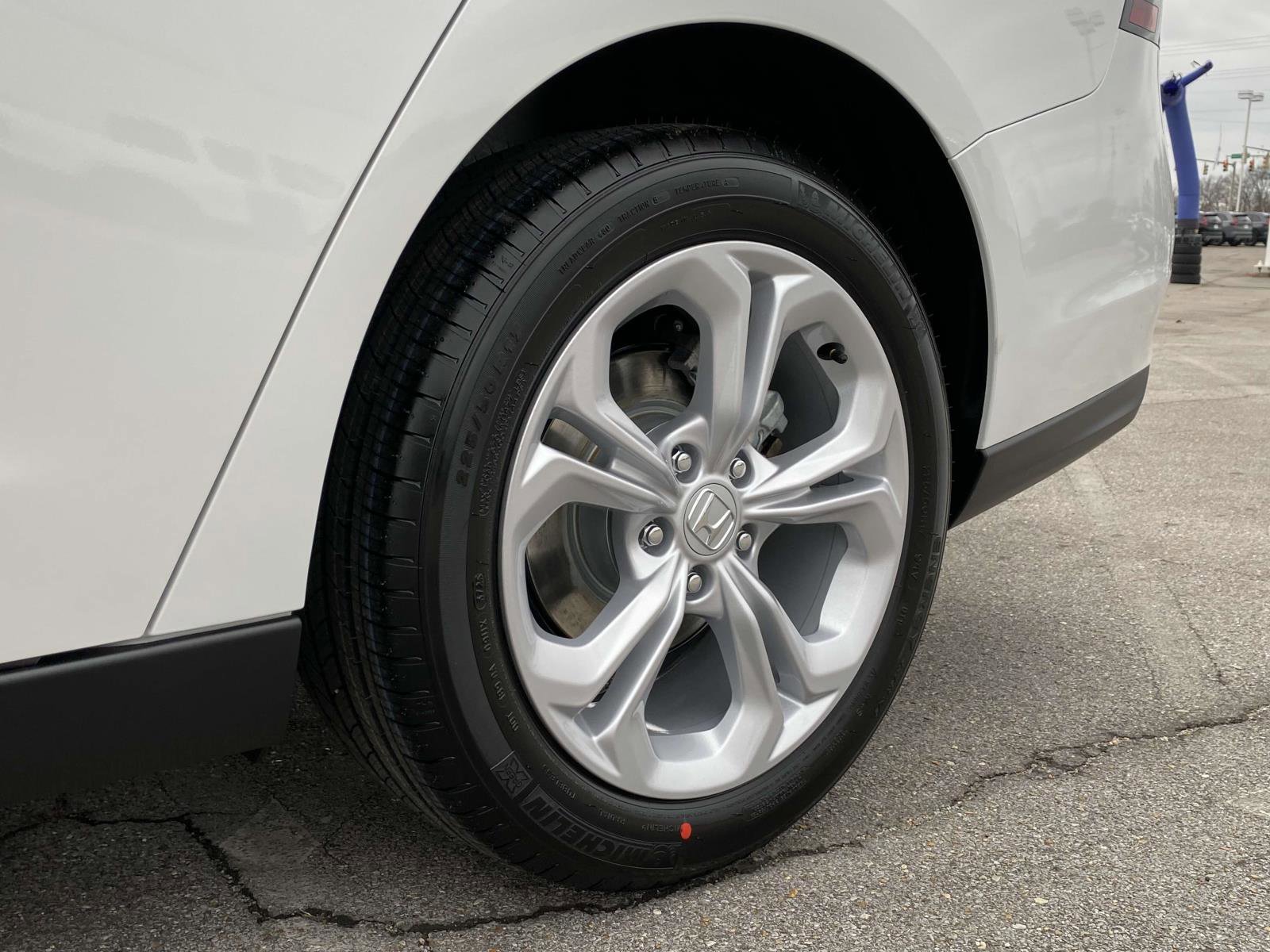 New 2025 Honda Accord LX image 9