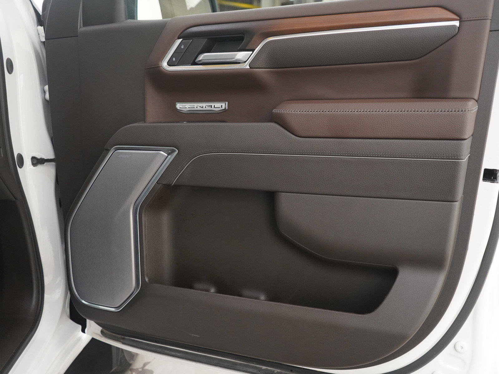 Used 2025 GMC Sierra 1500 Denali w/ Denali Reserve Package image 9