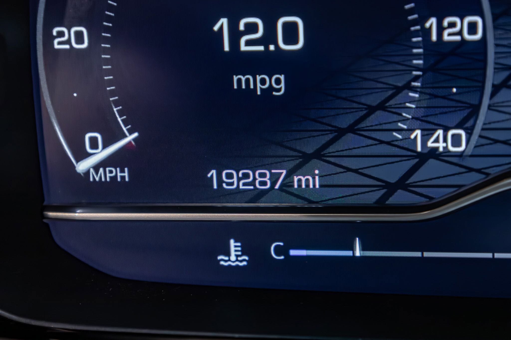 Used 2022 GMC Yukon Denali w/ Denali Premium Package AWD/4WD image 18