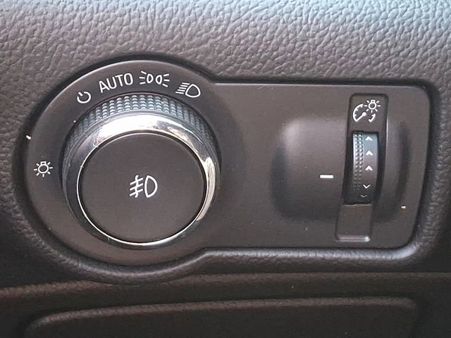 Used 2015 Buick Verano Leather w/ Experience Buick Package image 23