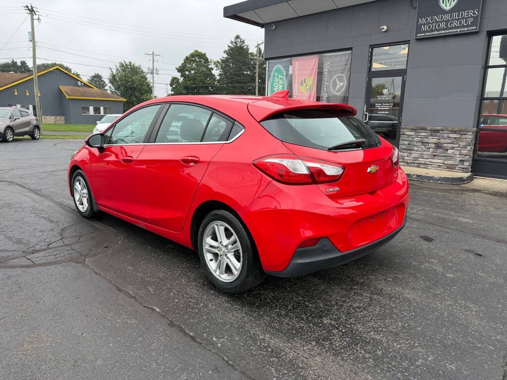 Used 2017 Chevrolet Cruze LT w/ Convenience Package FWD image 4