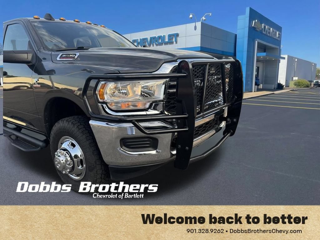 Used 2024 RAM 3500 Tradesman w/ Chrome Appearance Group AWD/4WD image 10