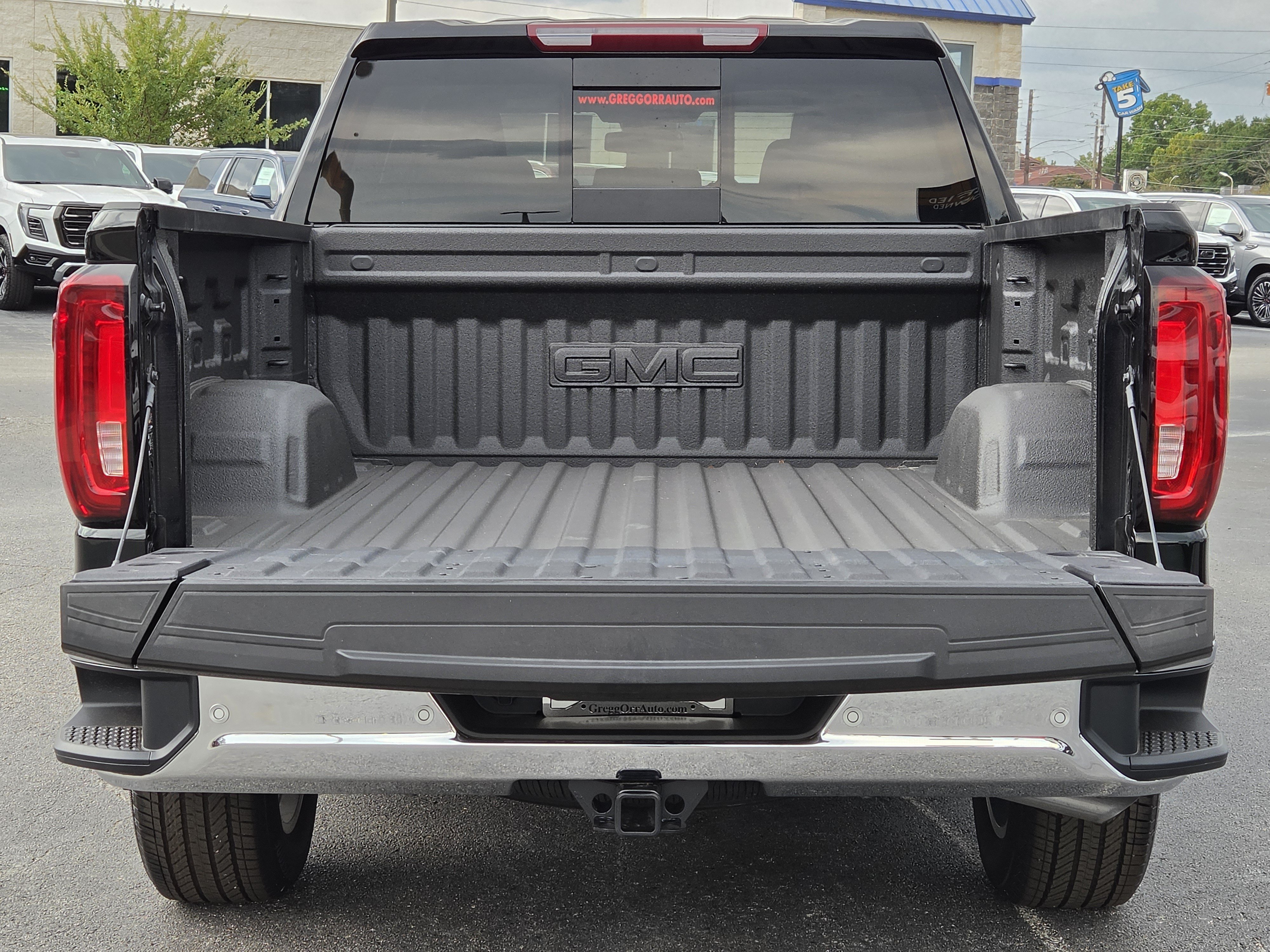 New 2026 GMC Sierra 1500 SLT AWD/4WD image 8