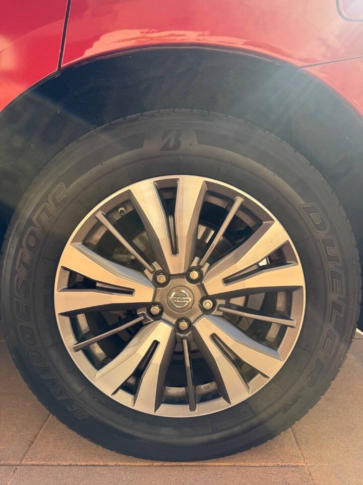 Used 2017 Nissan Pathfinder SV FWD image 29