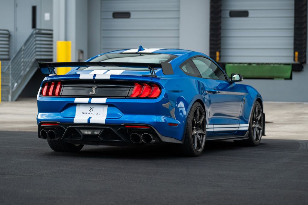 Used 2021 Ford Mustang Shelby GT500 w/ Carbon Fiber Track Pack image 10