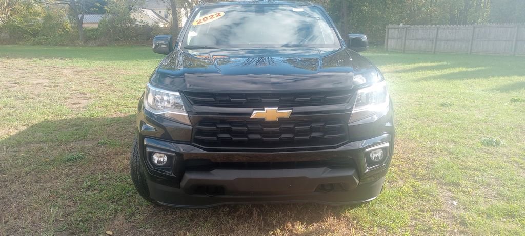 Used 2022 Chevrolet Colorado LT w/ LT Convenience Package image 2