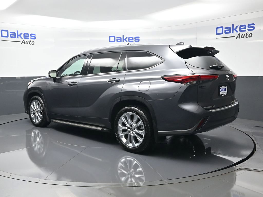 Used 2022 Toyota Highlander Limited image 6