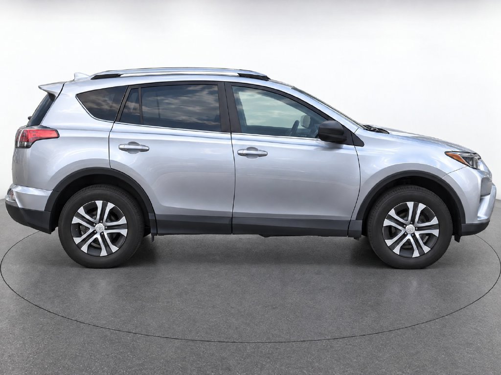 Used 2018 Toyota RAV4 LE w/ All Weather Liner Package AWD/4WD image 8