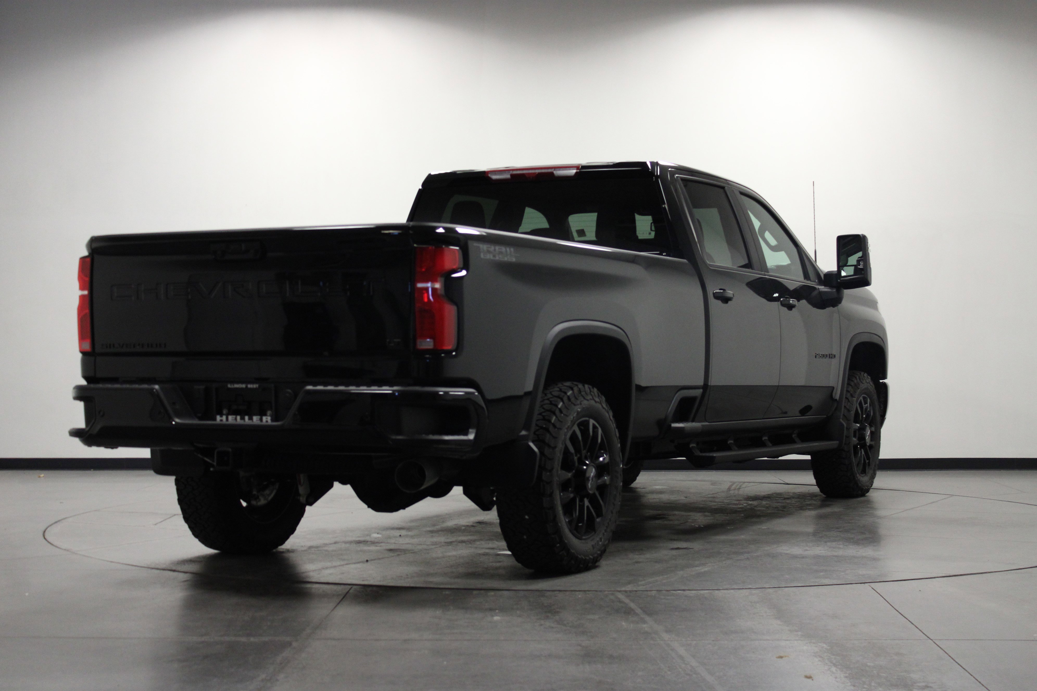 Used 2025 Chevrolet Silverado 2500 LT image 4