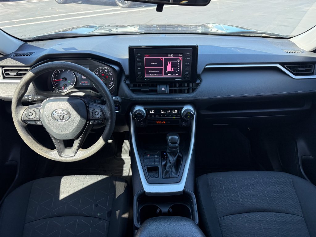 Used 2021 Toyota RAV4 XLE AWD/4WD image 18
