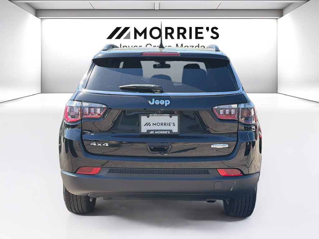 Used 2023 Jeep Compass Latitude w/ Sun and Sound Group AWD/4WD image 6