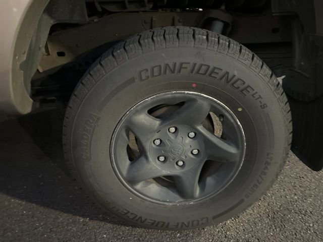 Used 2005 Toyota Tacoma PreRunner w/ SR5 Pkg #3 image 8