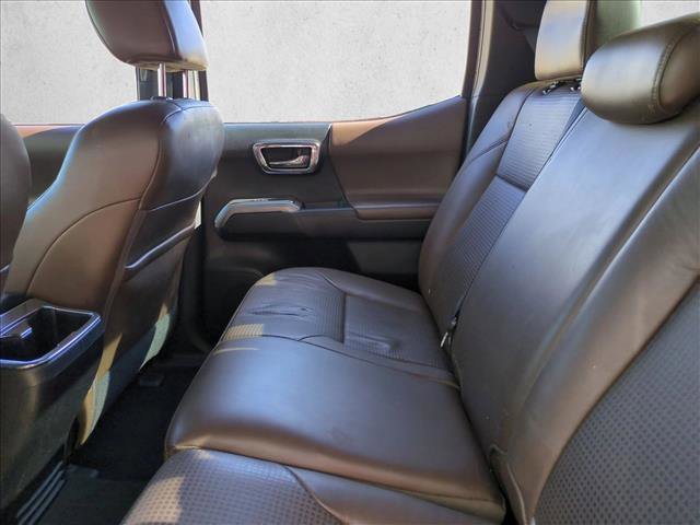 Used 2016 Toyota Tacoma Limited w/ Towing Package AWD/4WD image 19