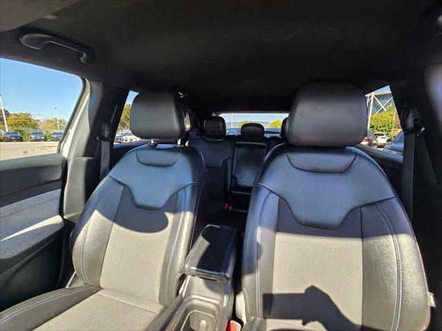 Used 2024 Jeep Compass Latitude AWD/4WD image 21