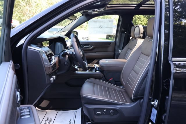 New 2026 GMC Yukon Denali Ultimate w/ LPO, Floor Liner Package AWD/4WD image 21