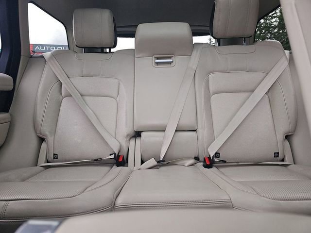 Used 2018 Land Rover Range Rover Supercharged AWD/4WD image 33