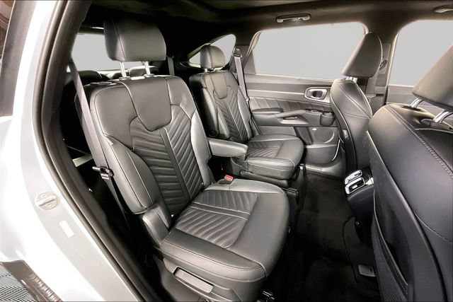 Certified 2026 Kia Sorento SX Prestige AWD/4WD image 23