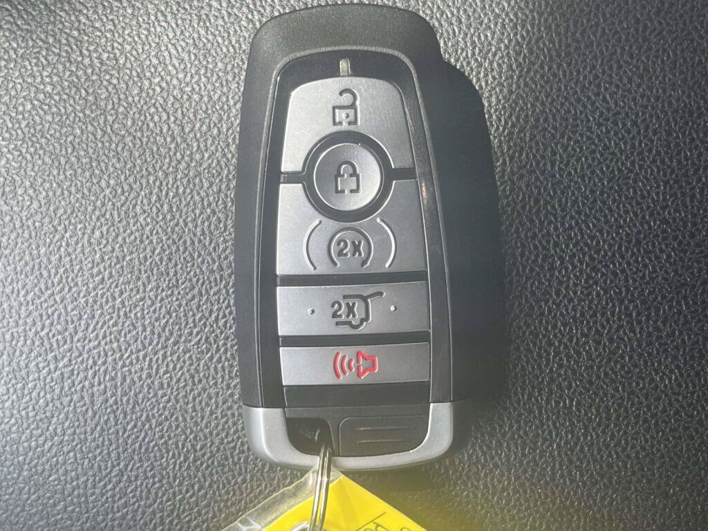 Used 2023 Ford Escape Active w/ Tech Pack #2 FWD image 4