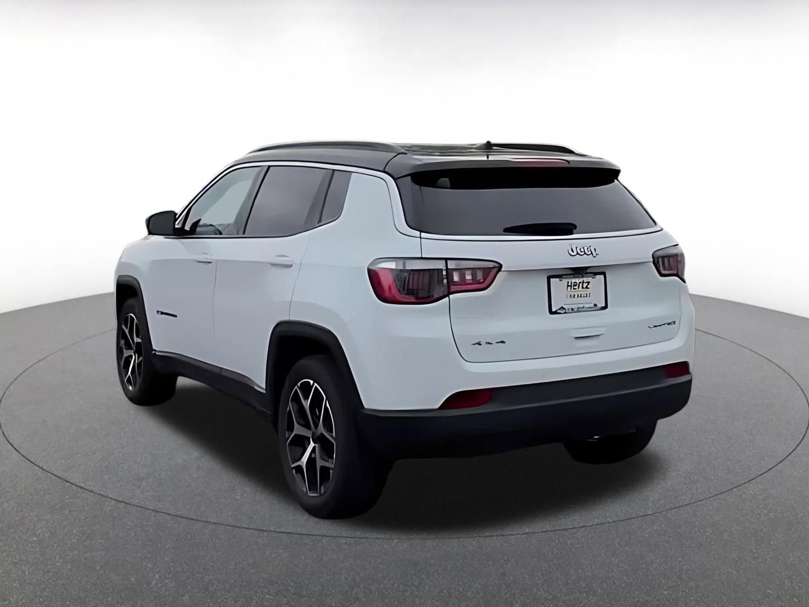 Used 2025 Jeep Compass Limited AWD/4WD image 11