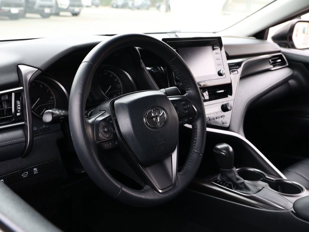 Used 2021 Toyota Camry SE w/ Carpet Mat Package (TMS) image 14