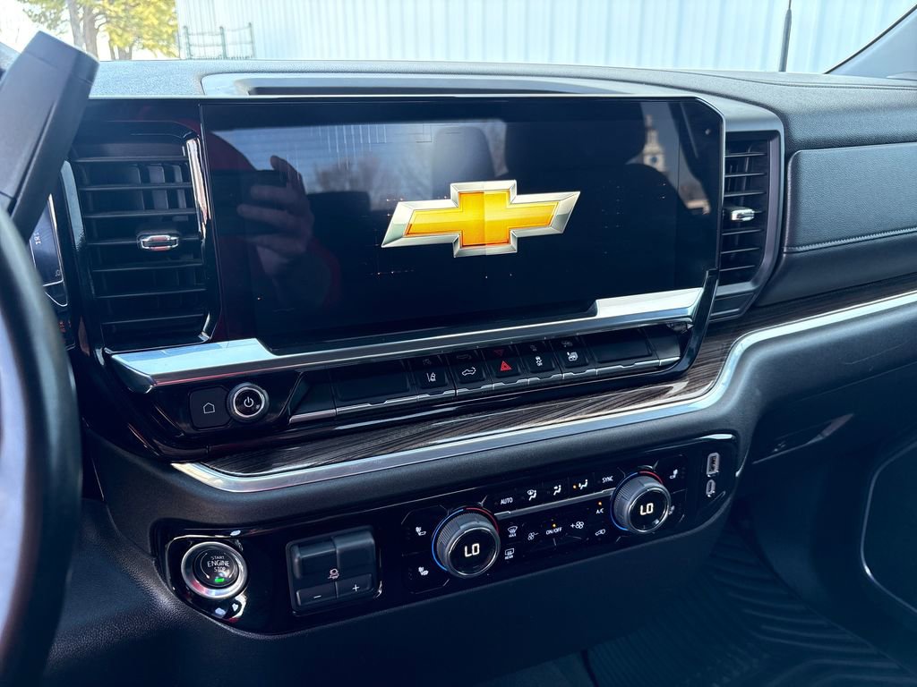 Certified 2025 Chevrolet Silverado 2500 LT w/ Convenience Package image 15