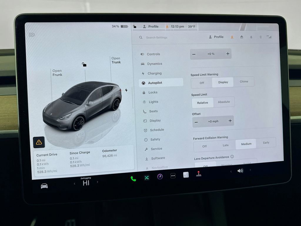 Used 2022 Tesla Model Y Performance image 15