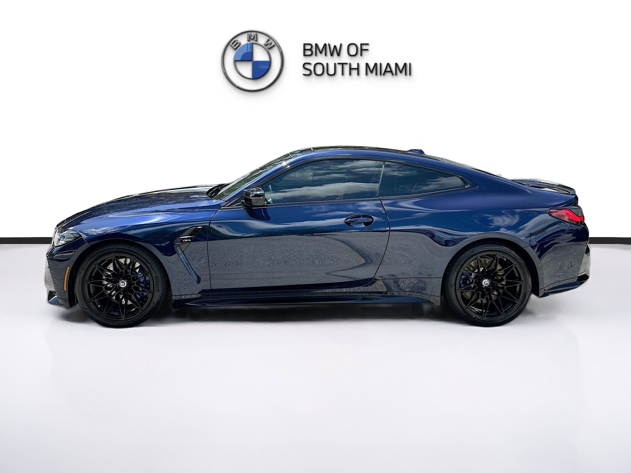 Used 2024 BMW M4 Coupe w/ Executive Package image 4
