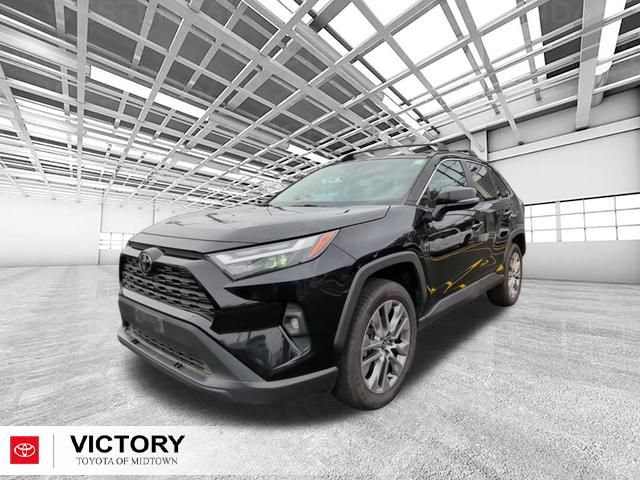 Used 2022 Toyota RAV4 XLE Premium AWD/4WD image 8