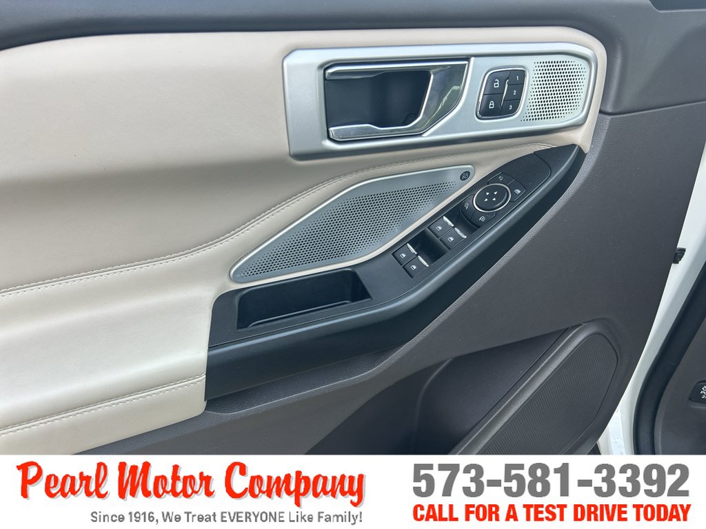Used 2020 Ford Explorer Platinum w/ Premium Technology Package AWD/4WD image 9