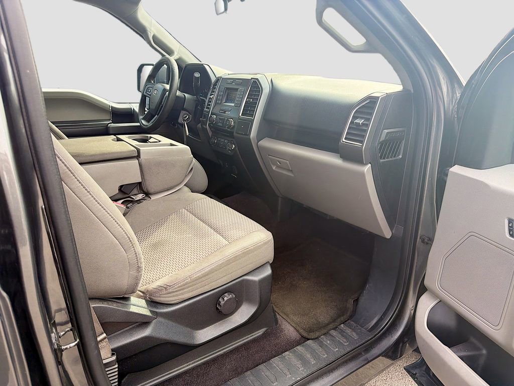 Used 2016 Ford F150 XLT image 12