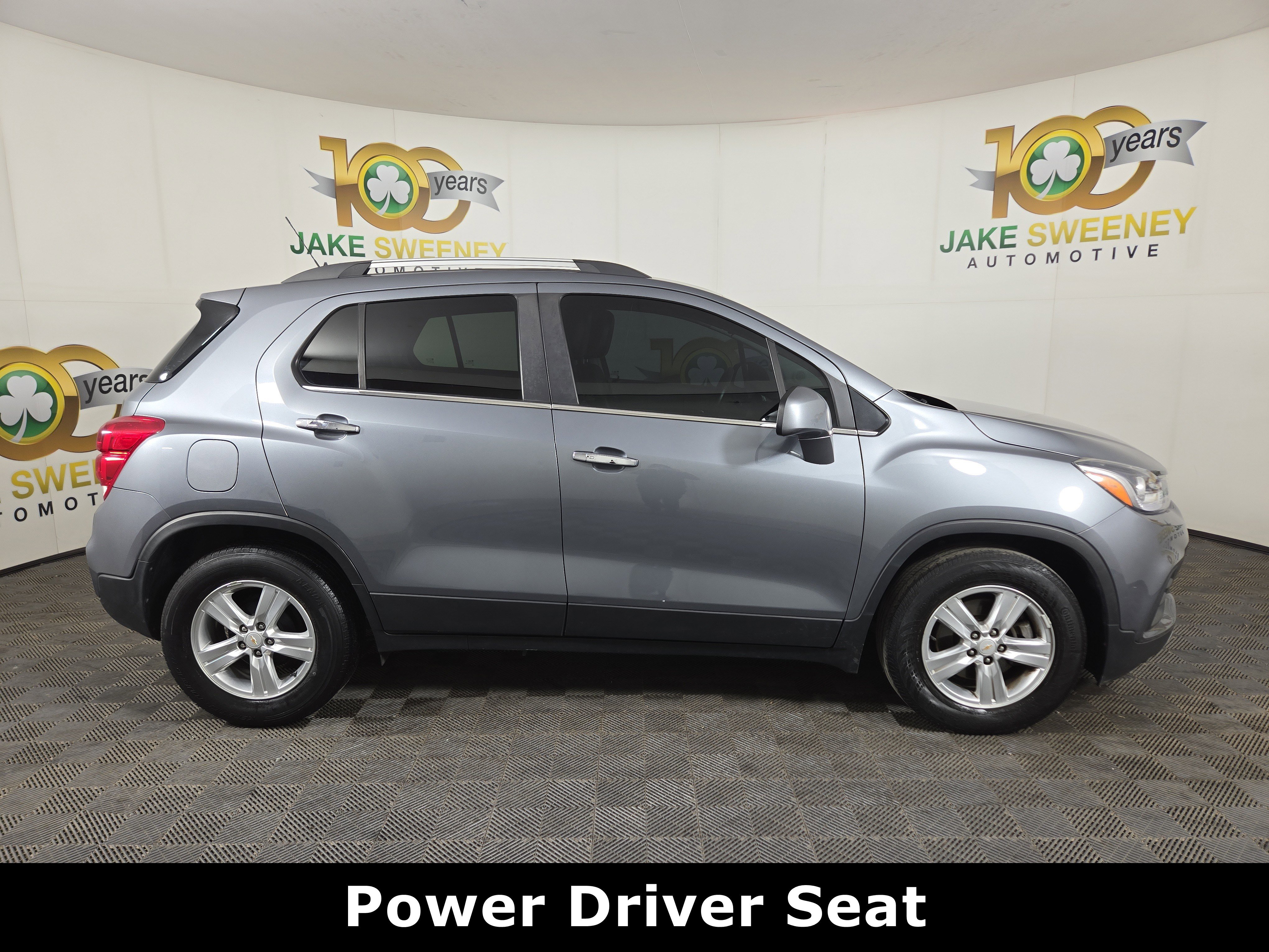 Used 2019 Chevrolet Trax LT w/ LT Convenience Package image 11