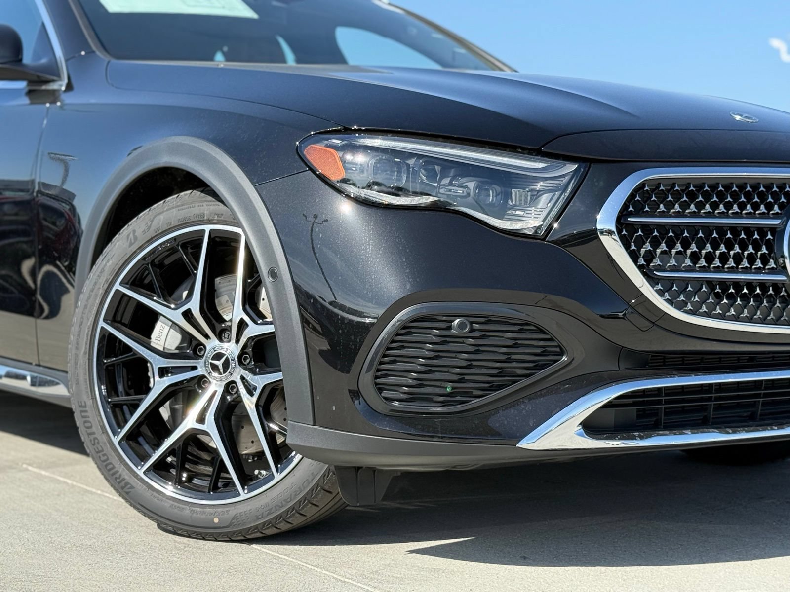 New 2026 Mercedes-Benz E 450 4MATIC All-Terrain Wagon image 4