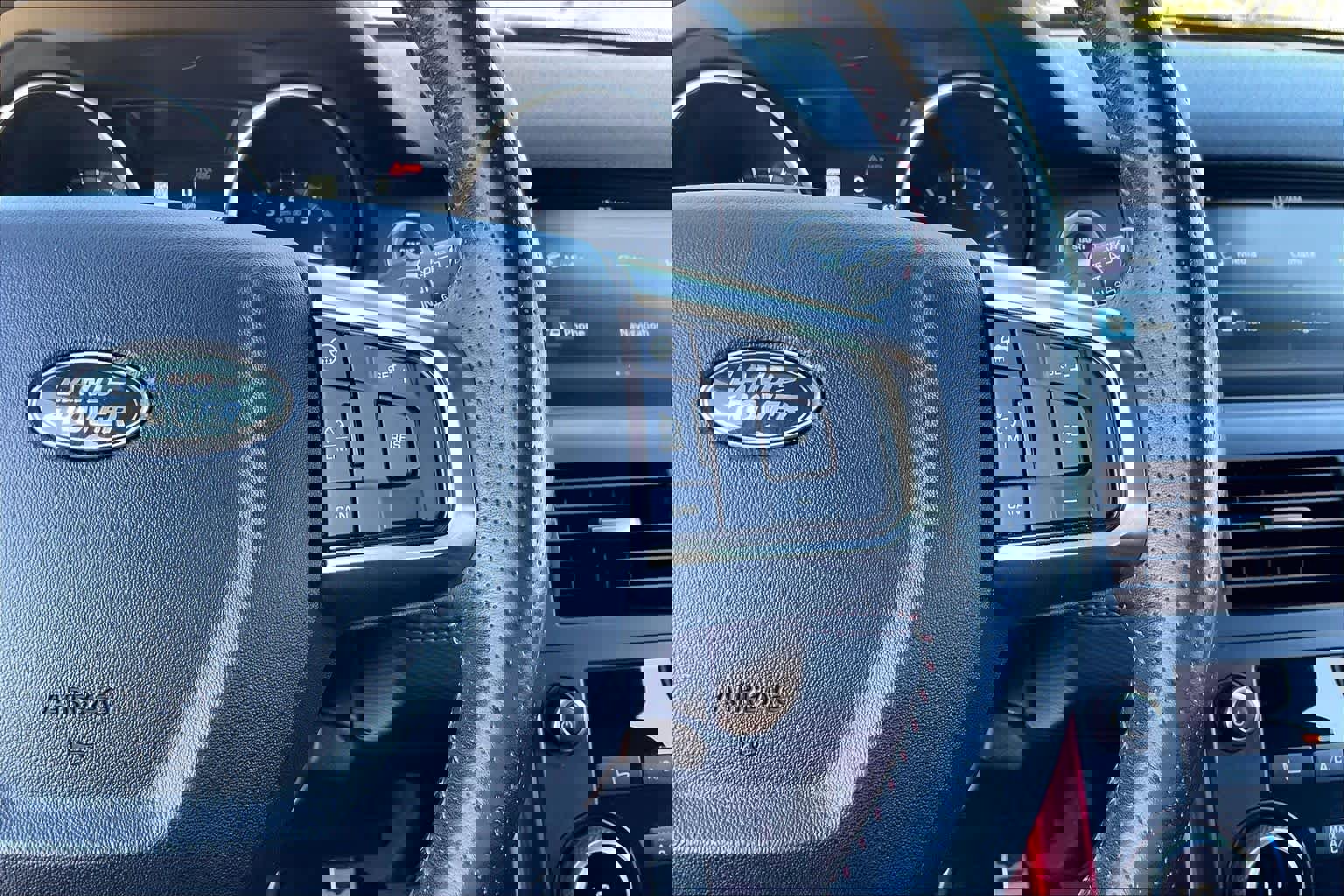 Used 2017 Land Rover Discovery Sport HSE image 22