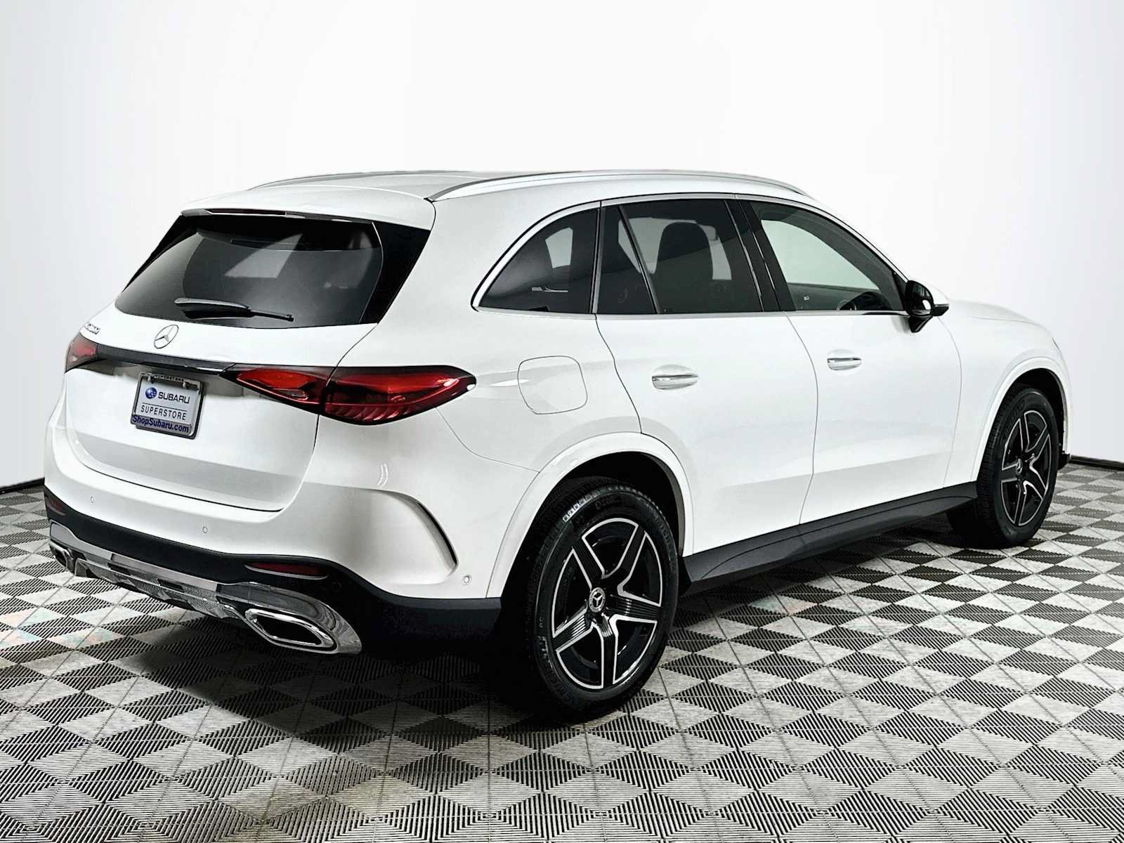 Used 2025 Mercedes-Benz GLC 300 image 7