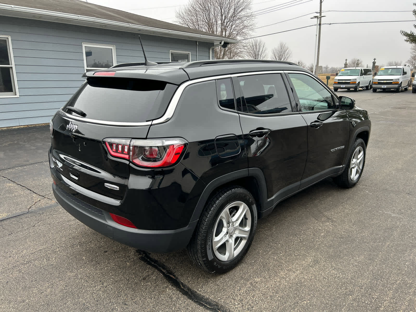 Used 2023 Jeep Compass Latitude w/ Convenience Group image 3