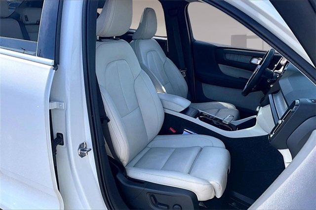 Used 2020 Volvo XC40 T5 Inscription image 27