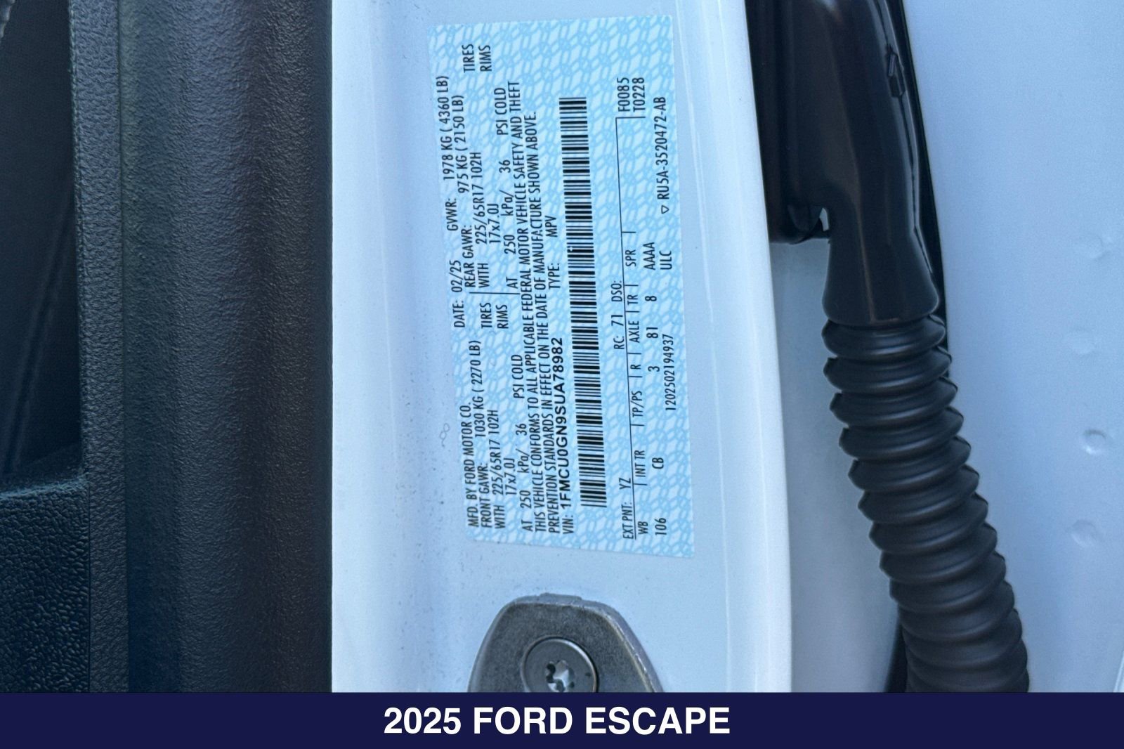 Used 2025 Ford Escape Active FWD image 30