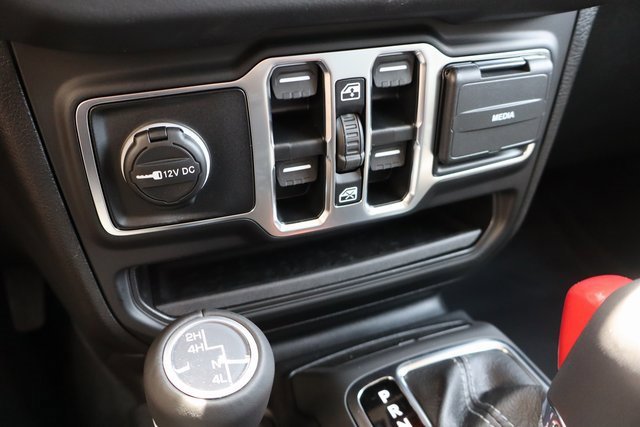 New 2025 Jeep Wrangler Sahara image 25