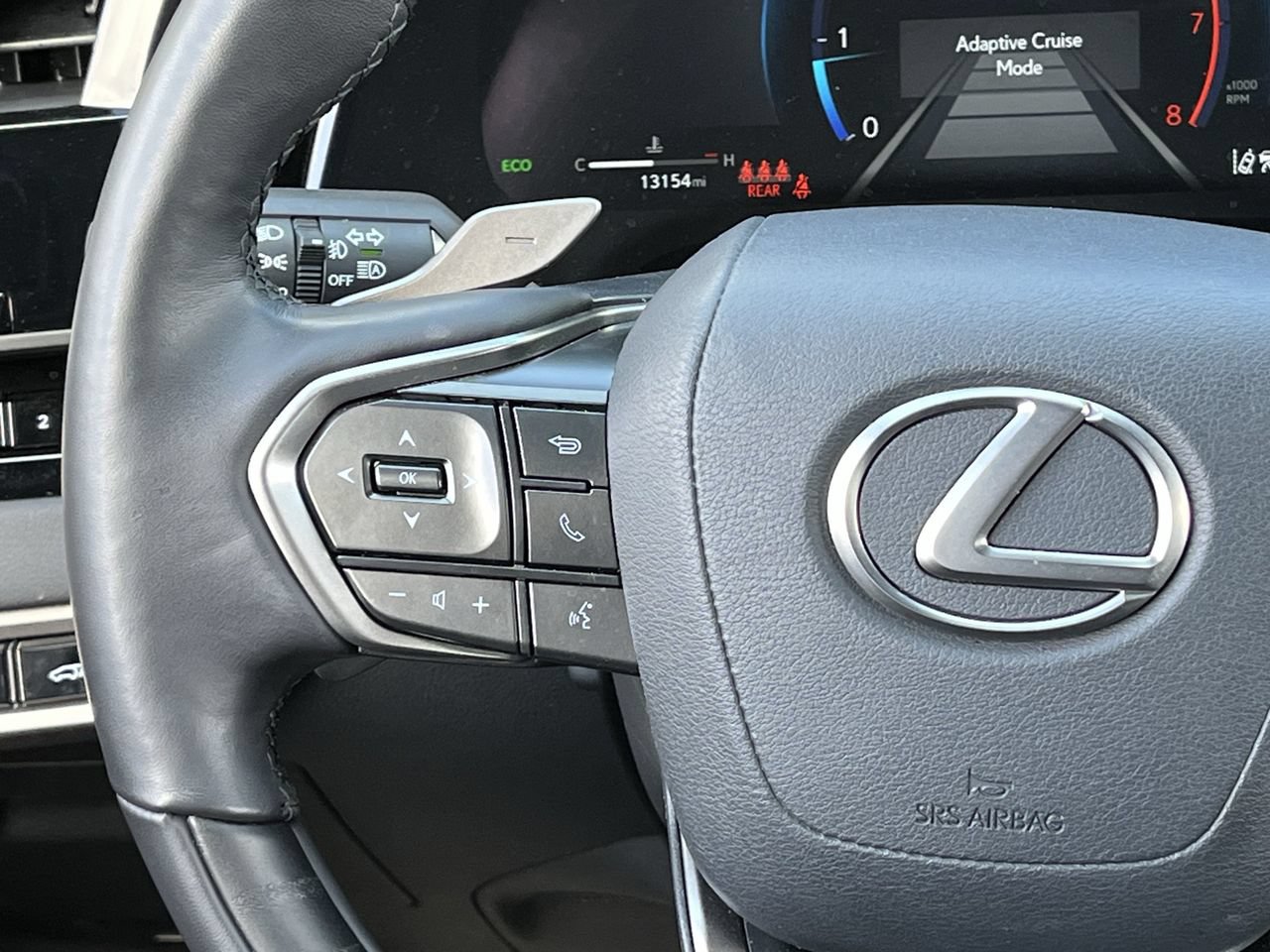 Used 2025 Lexus RX 350 Premium w/ Accessory Package (Z1) FWD image 12