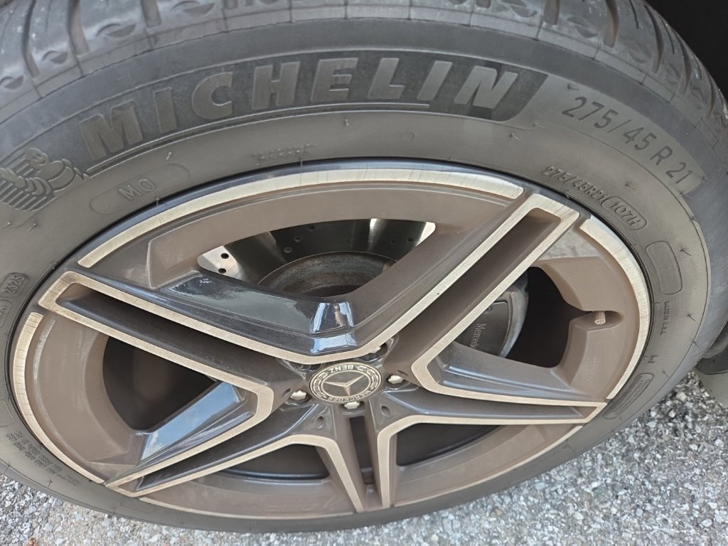 Used 2024 Mercedes-Benz GLS 450 4MATIC image 3