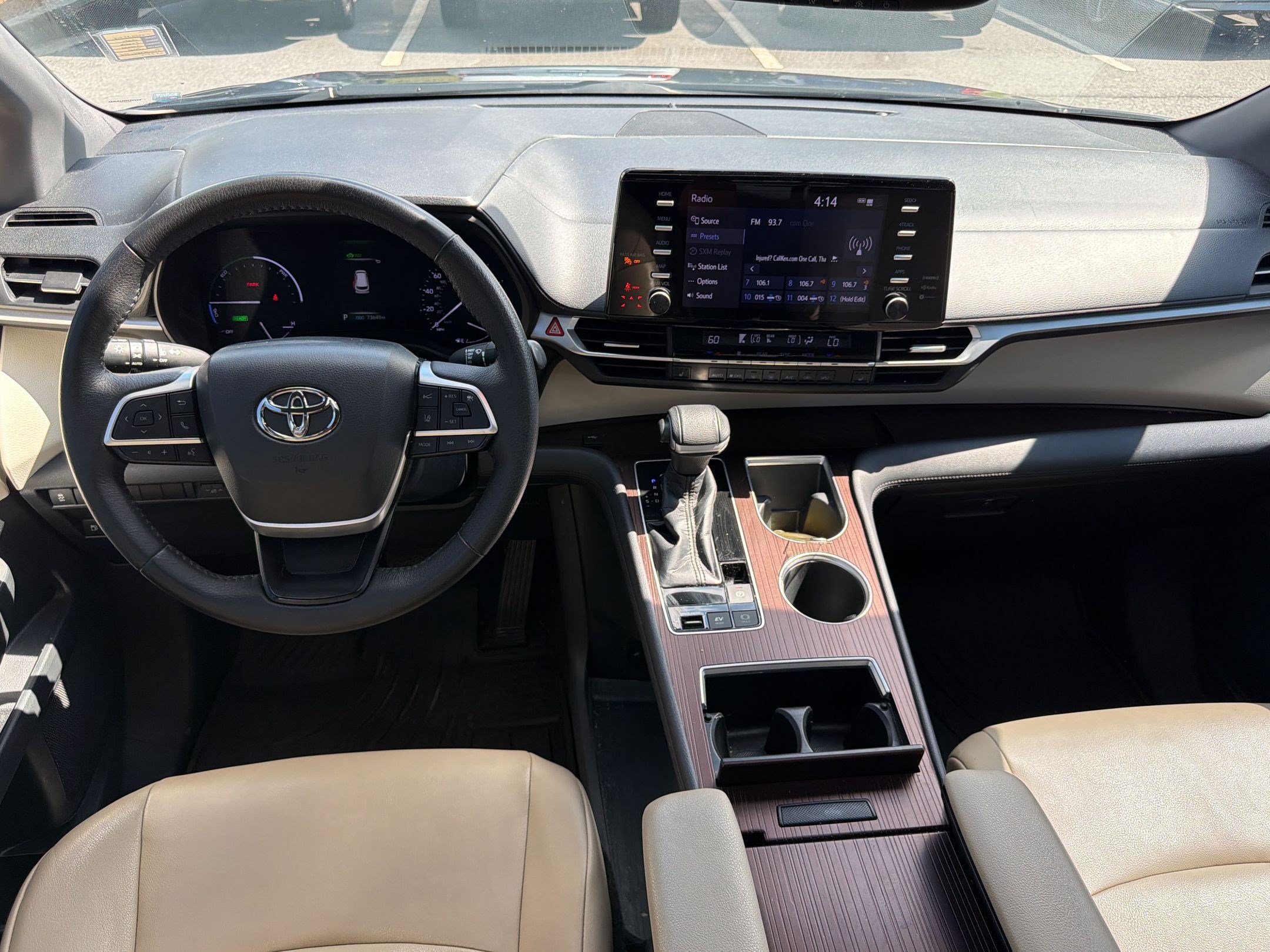 Used 2021 Toyota Sienna XLE FWD image 15