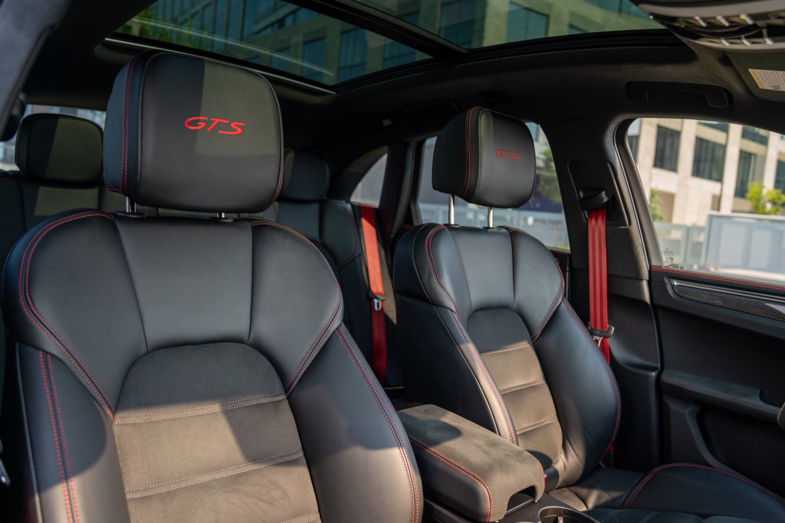 Certified 2024 Porsche Macan GTS AWD/4WD image 27