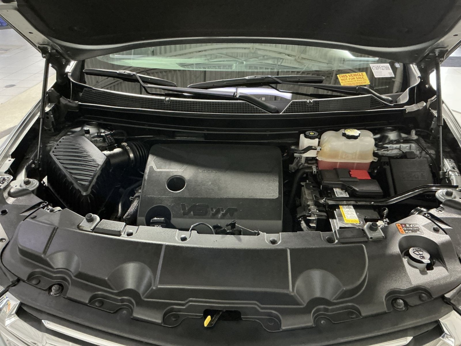 Used 2023 Chevrolet Traverse LT FWD image 28