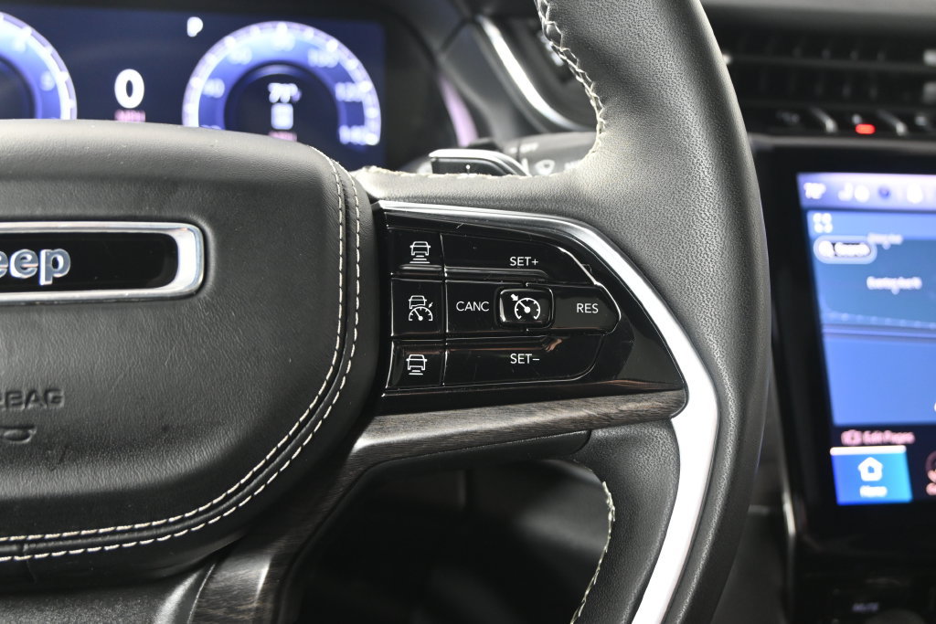 Used 2023 Jeep Grand Cherokee L Overland AWD/4WD image 38