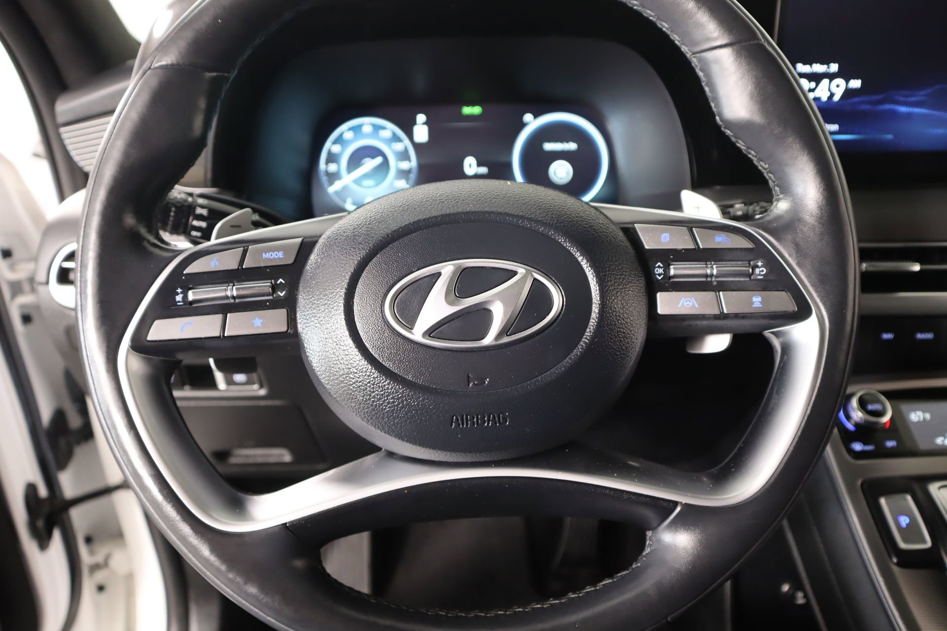 Used 2023 Hyundai Palisade Calligraphy FWD image 3