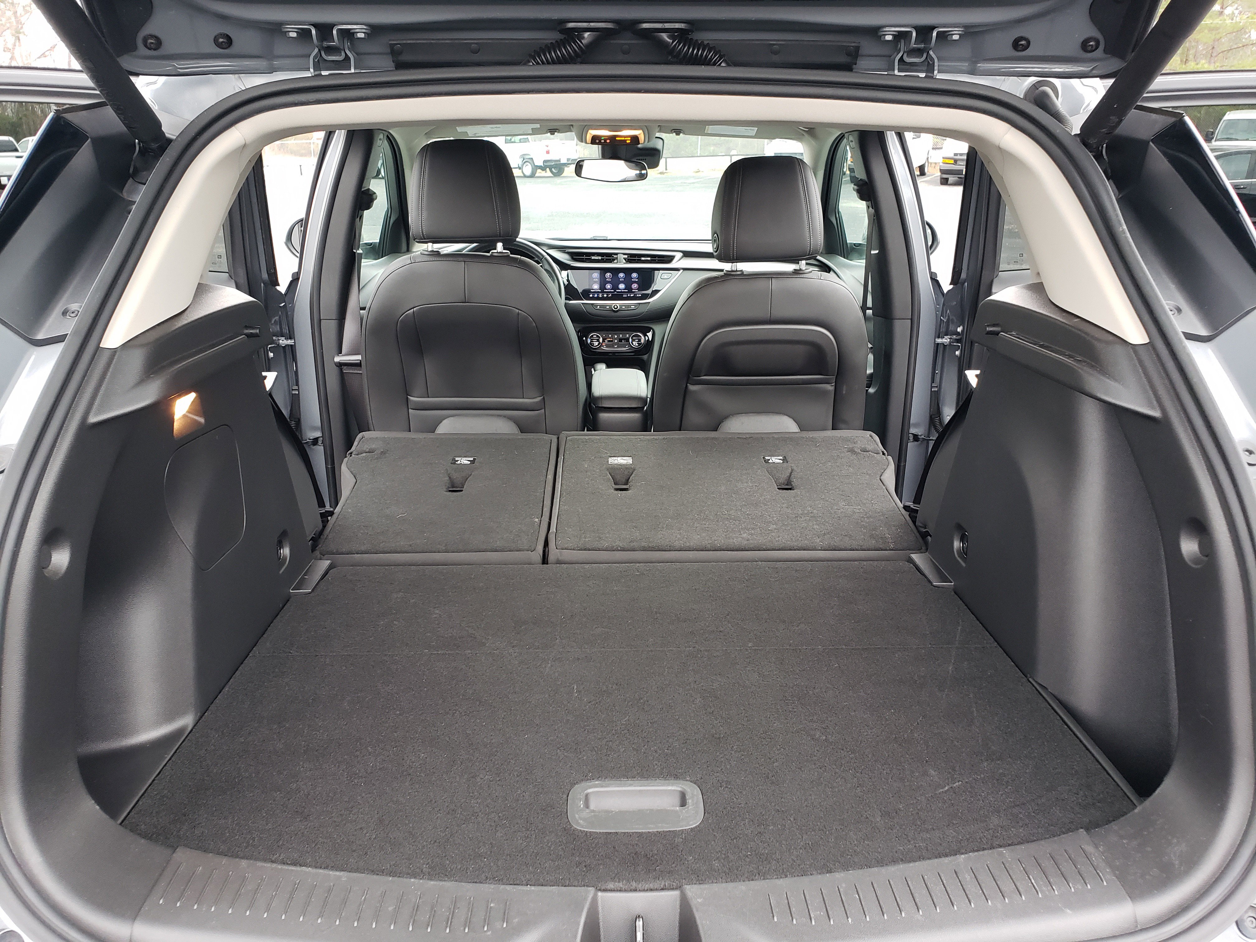 Used 2022 Buick Encore GX Select w/ Sport Touring Package image 10